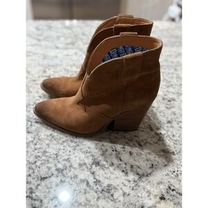 Dingo Flannie DI-342 Womens Brown Suede Slip On Ankle & Booties Boots NEW